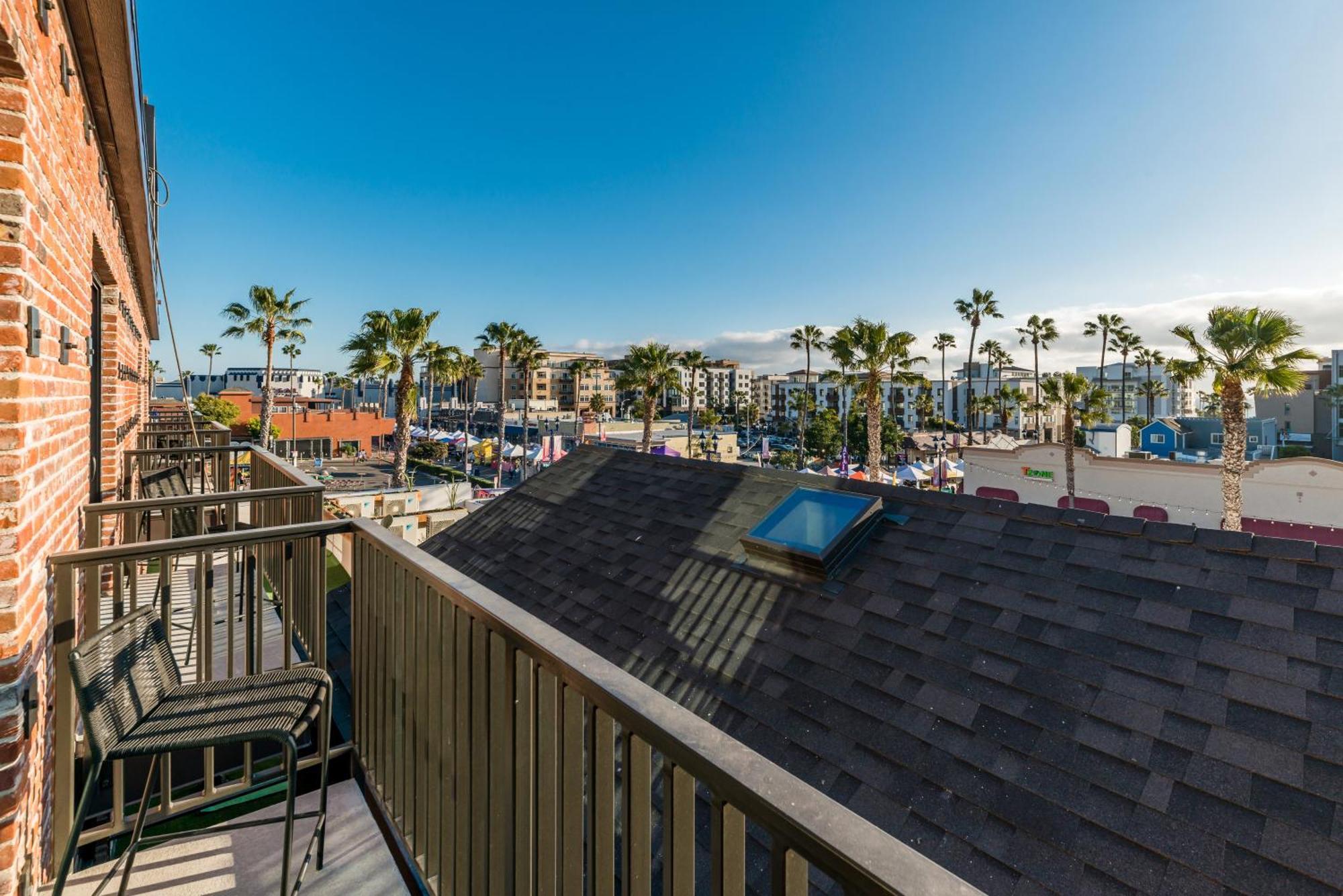 The Brick Boutique Hotel Oceanside Exterior photo
